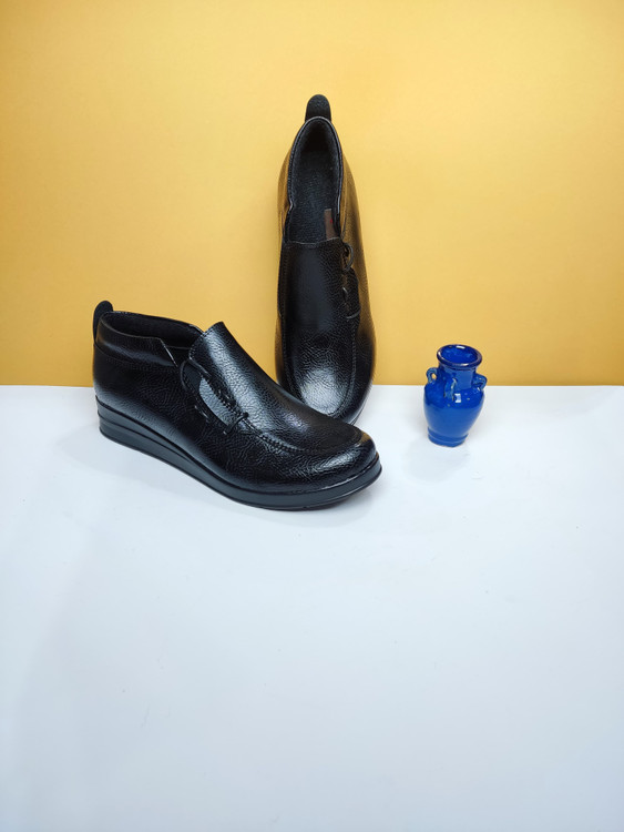 نیم بوت زنانه طبی برند شفا طب نوین مدل رابر ساعتی کد 111