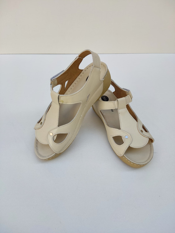 صندل رکابدار- بندی زنانه برند هومان طب کد 166