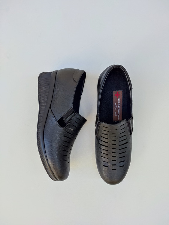 کفش زنانه طبی بزرگ پا برند شفاطب نوین مدل سیما جانا کد 180