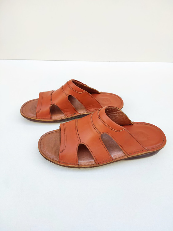 صندل مردانه طبی تمام چرم برند معراج طب تبریز مدل کلارک کد 179