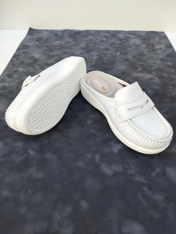 صندل طبی جلو بسته (پرستاری) برند هومان طب مدل دکتر مارتین کد 165