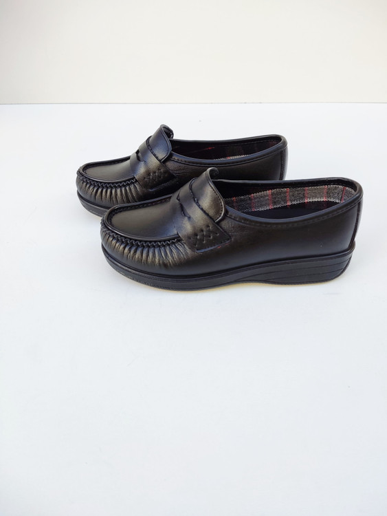 کفش طبی (پرستاری) زنانه دکتر مارتین برند هومان طب کد 190