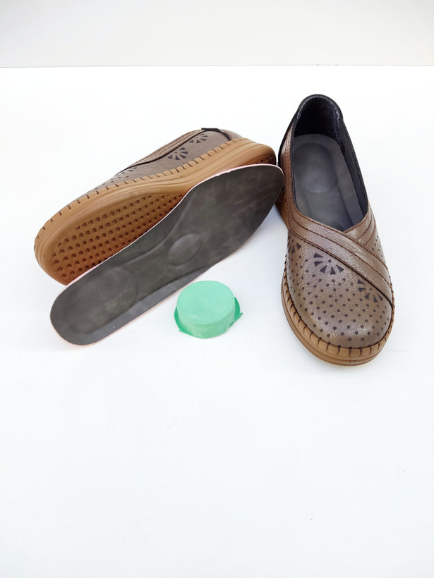 کفش طبی راحتی زنانه برند رویا طب مدل پدیده کد 194 ارسال رایگان