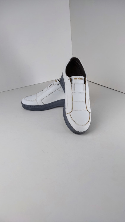 کفش طبی زنانه مدل مهتاب برند کیا طب کد 223