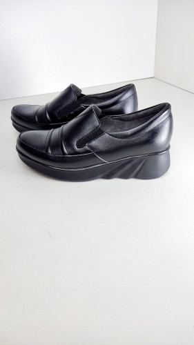 کفش طبی زنانه لژ 4/5 سانت مدل ساردین صدف  برند بیتا پاسارگاد کد 210 ارسال رایگان