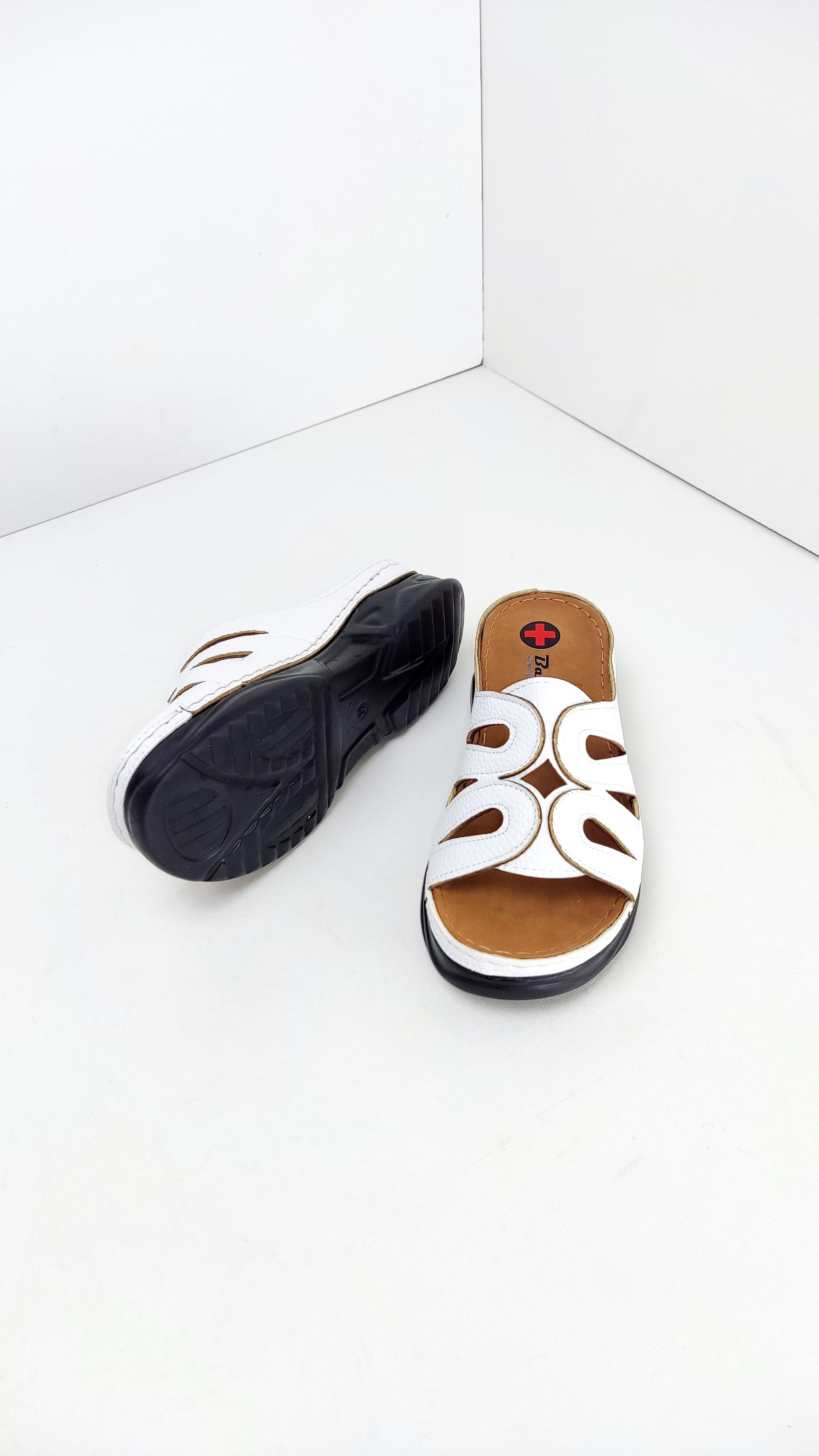 صندل طبی زنانه برند بانی پاژ مدل خاتون کد ۲۵۲