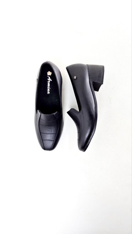 پاشنه دار طبی زنانه برند آرمینا مدل شونا خوکی کد 248