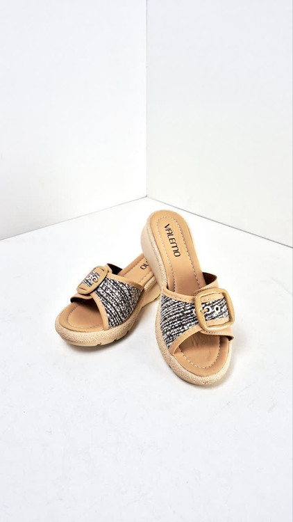 صندل زنانه با زیره طبی برند والمو کد 251