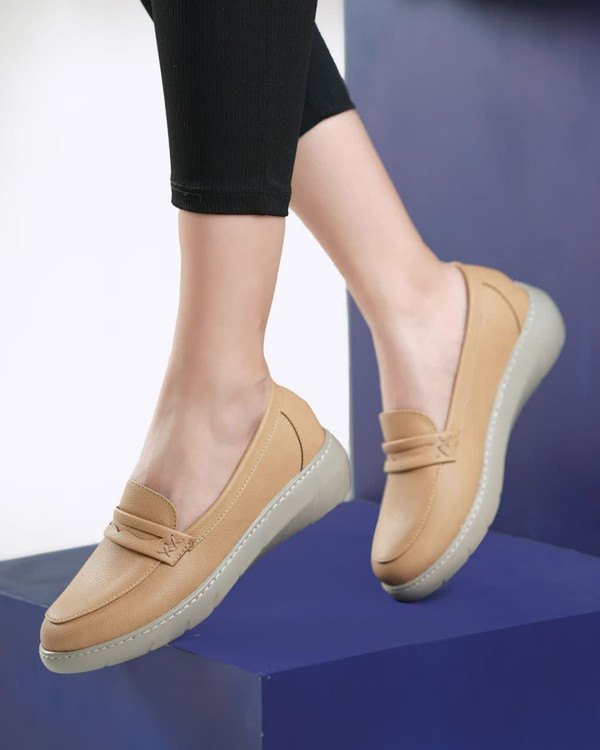 کفش طبی زنانه مدل پرند برند داثوش کد 205