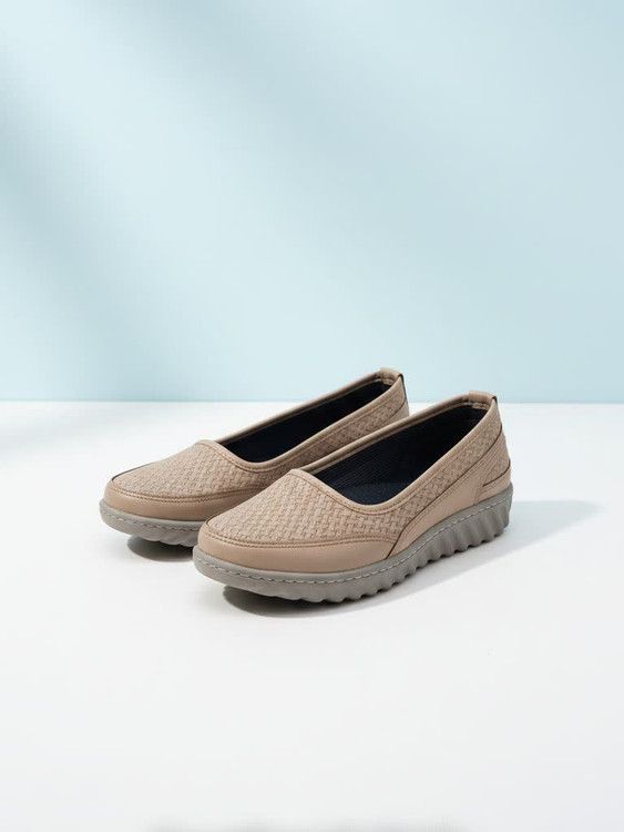 کفش طبی زنانه مدل آلفا برند ماه گل کد 117